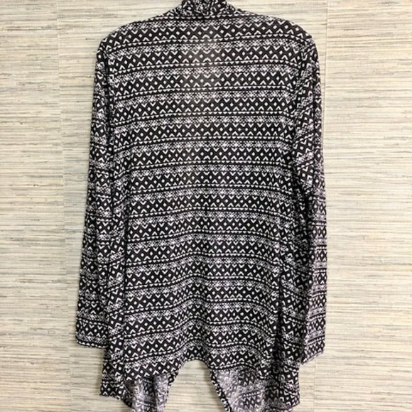 FASHION AVENUE - Size XL - Black & White Southwestern Print Lightweight Jacket - Picture 4 of 9